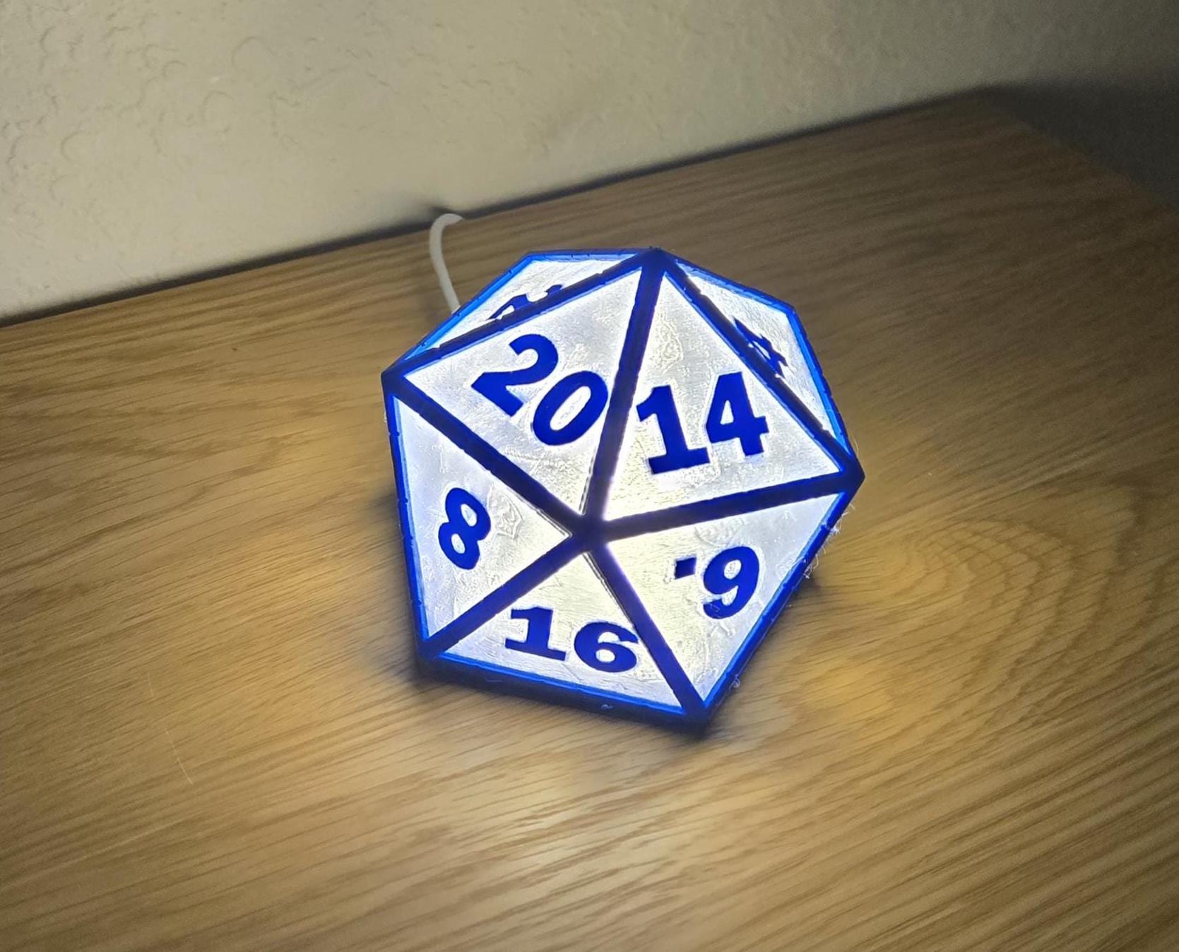 D20 Dice Lamp, 4.2-Inch LED Tabletop Light