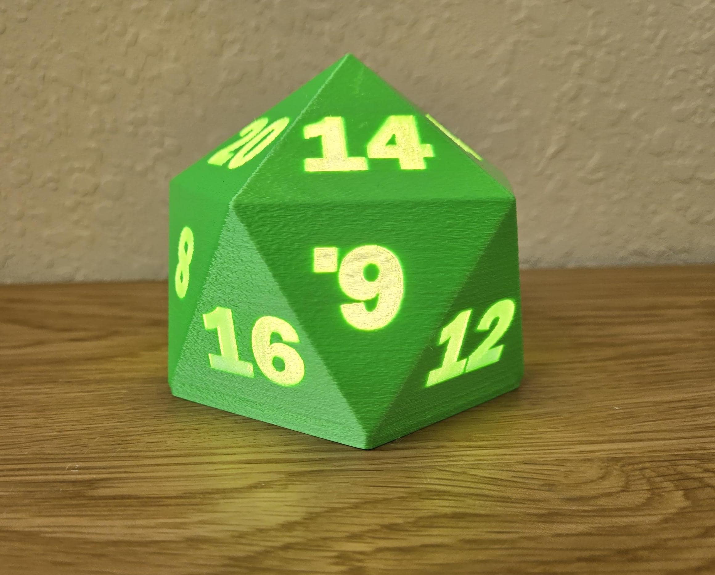 D20 Dice Night Light, Colorful LED Gamer Lamp