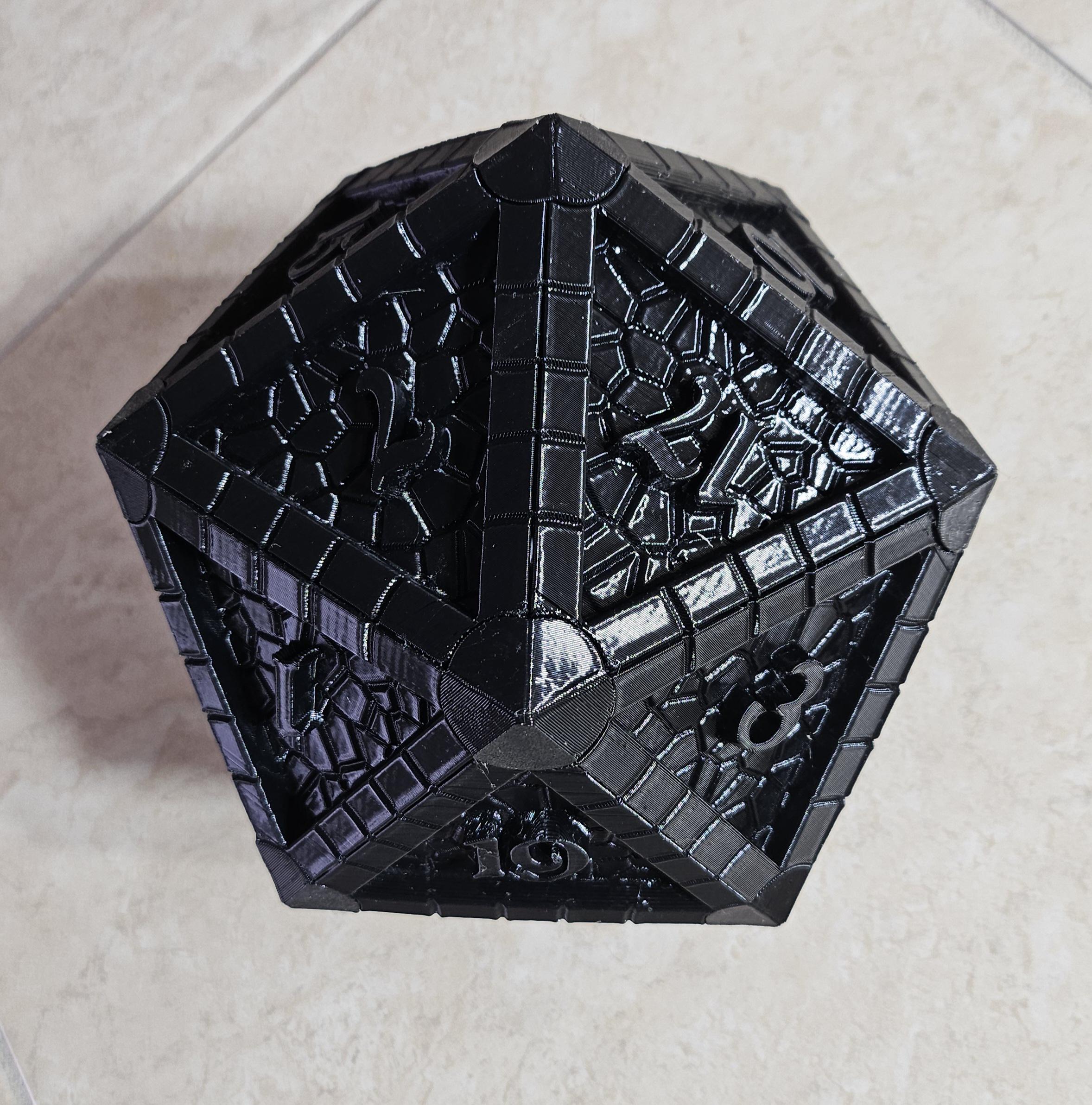 Giant Rubberized D20 Dice, 8 inch Large 20 Sided Die, Customizable Colors