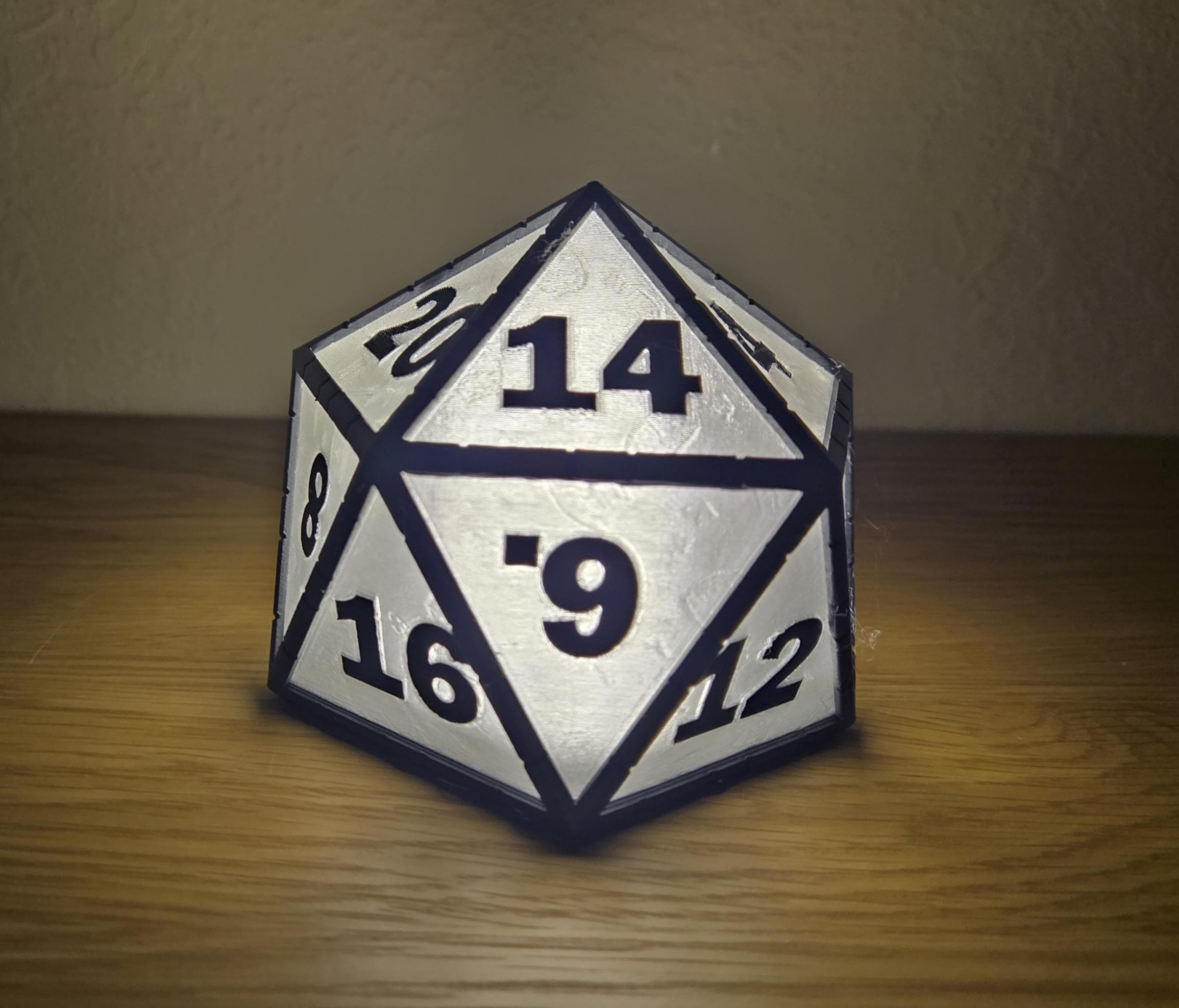 D20 Dice Lamp, 4.2-Inch LED Tabletop Light