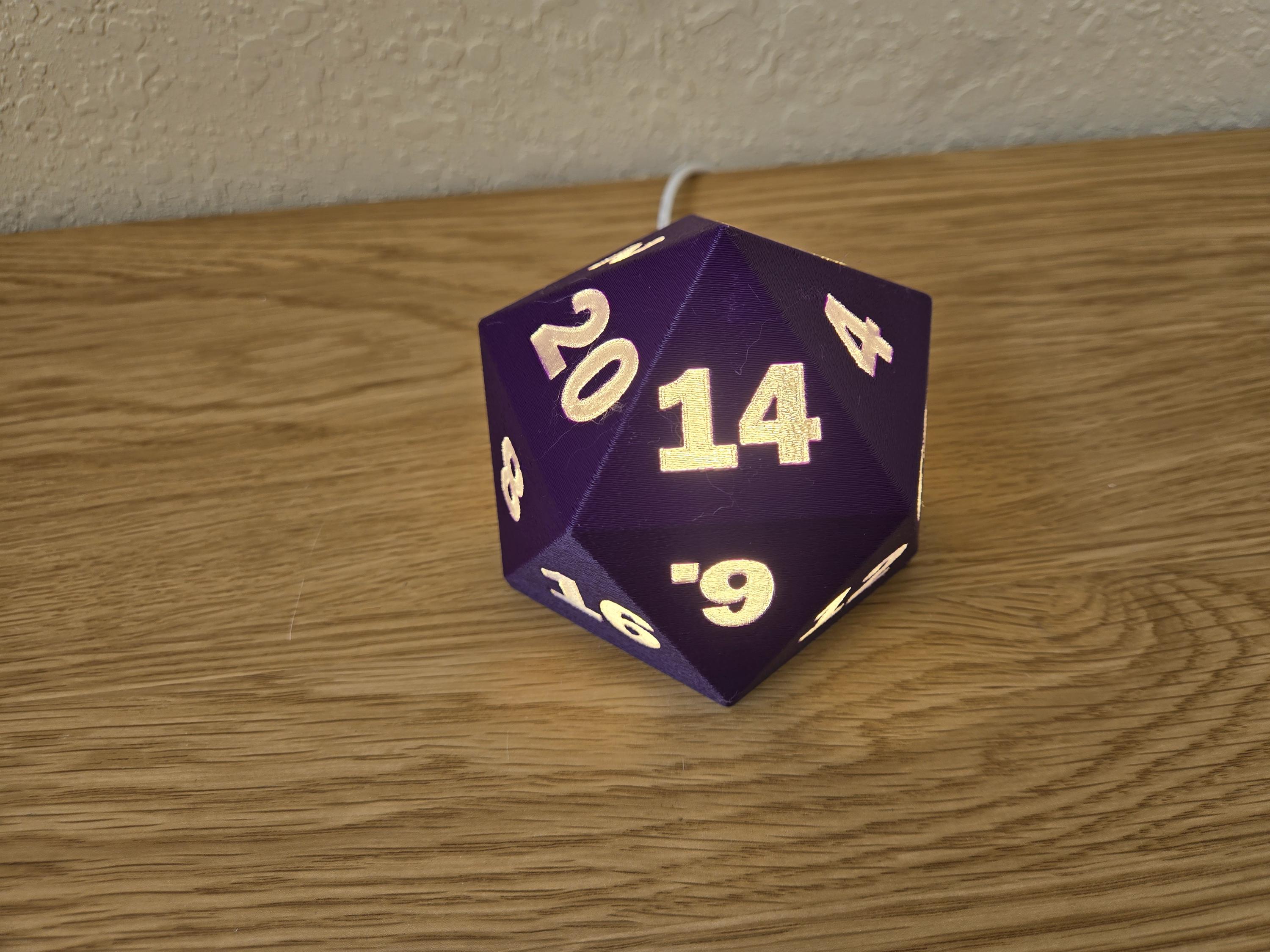 D20 Dice Night Light, Colorful LED Gamer Lamp