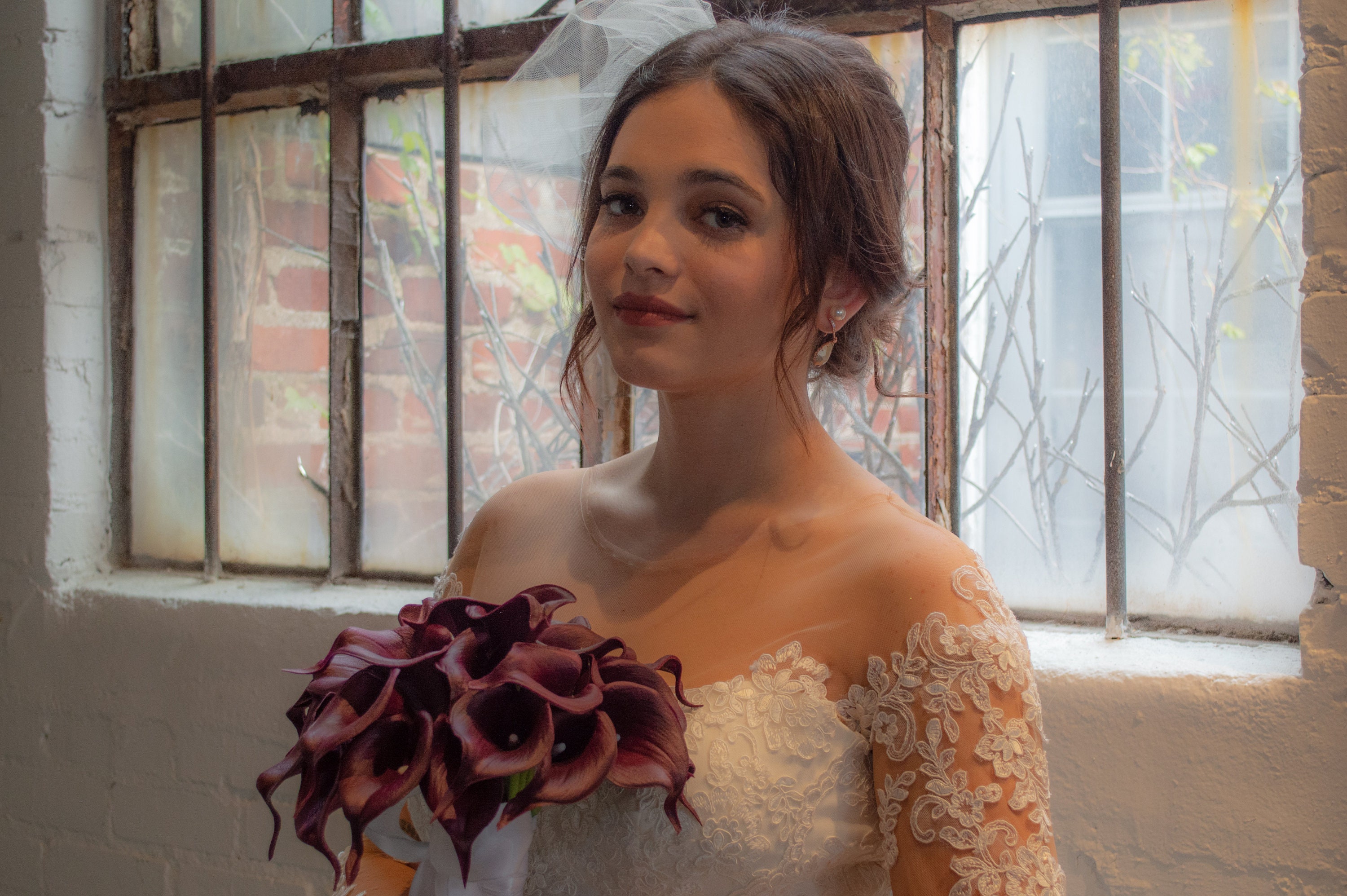 Bridal Birdcage Wedding Veil: 9 Inch Tulle Blusher, Wedding  display picture 2