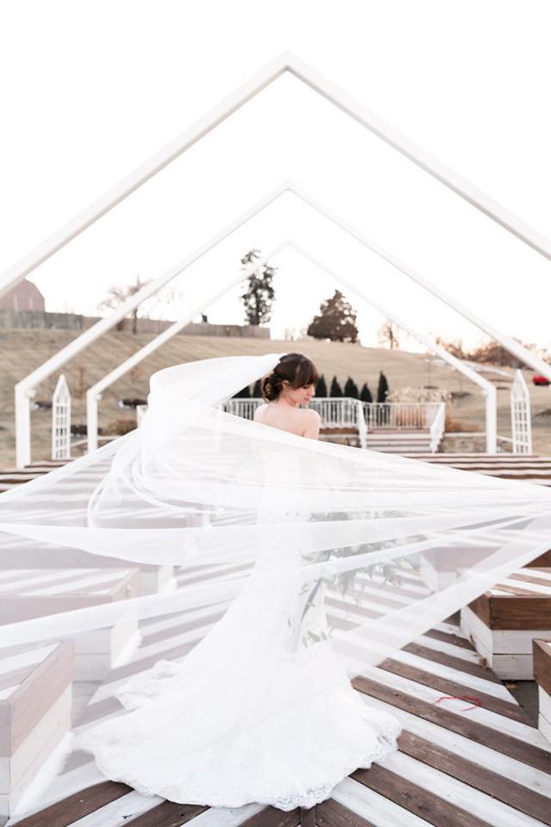 White english net veil in white. Beautiful soft flowing veil.