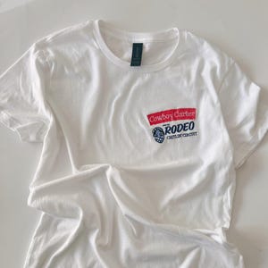 カウボーイ カーター ロデオ チトリン サーキット 刺繍 T シャツ | クイーン ベイ ツアー シャツ | オーダーメイド