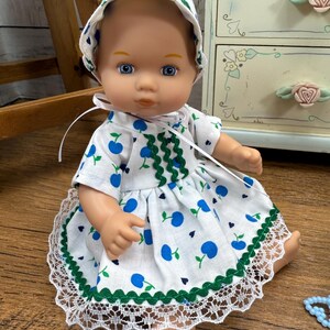 Vintage Apples Baby Doll Dress, Bloomers & Bonnet: 7-8 inch Dolls
