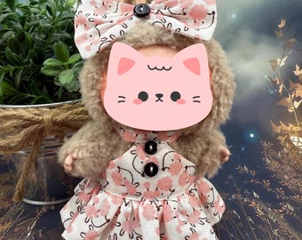 Vestido halter de caniche rosa hecho a mano OOAK con diadema: llavero de peluche con colgante de elfo monstruo de 17 cm, ropa para muñeca