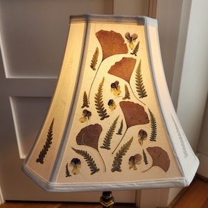 Nature lover lamp shade with real dried flowers and ginkgo leaves (#97)