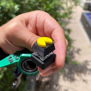 Small Fidget Pacman Keychain 3D Printed Stress Relief Toy Fidget Gift Key Clicker