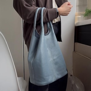 Weiche Echtleder Tragetasche für Frauen - Große minimalistische Schulter Geldbörse - Rindsleder Handtasche für Arbeit, Reisen, den täglichen Gebrauch