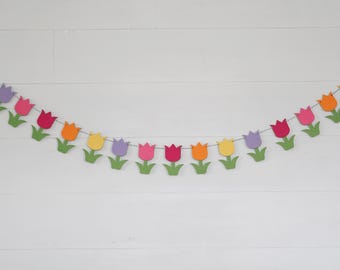 Guirnalda de tulipanes de fieltro