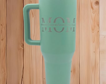 Jarra de viaje personalizada con grabado MOM Hydrojug de 32 oz / Regalo para mamá / Regalo personalizado para el Día de la Madre