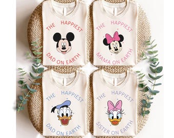 Den lyckligaste familjen på jorden Disney-tröja, Musse Pigg och vänner familjetröja, Disney mors dag-luvtröja, matchande Disneyland-tröjor för familjesemester