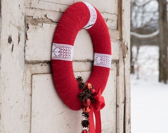 Red and white wreath, Rustic Christmas wreath, Farmhouse Christmas decor, Scandinavian Christmas wreath