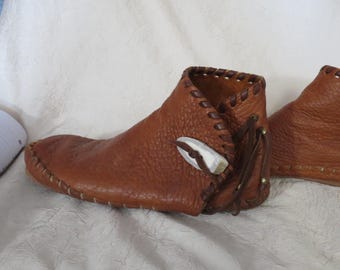 Moccasins Leather Pueblo Style Handmade Buffalo Men's size 11 Brown men or womens