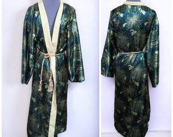 Vintage Oriental Robe, Smoking Jacket, House Robe, Bathrobe,  Mens  Authentic Lounging Robe, Unisex size 42,  Silky Satin, Lined