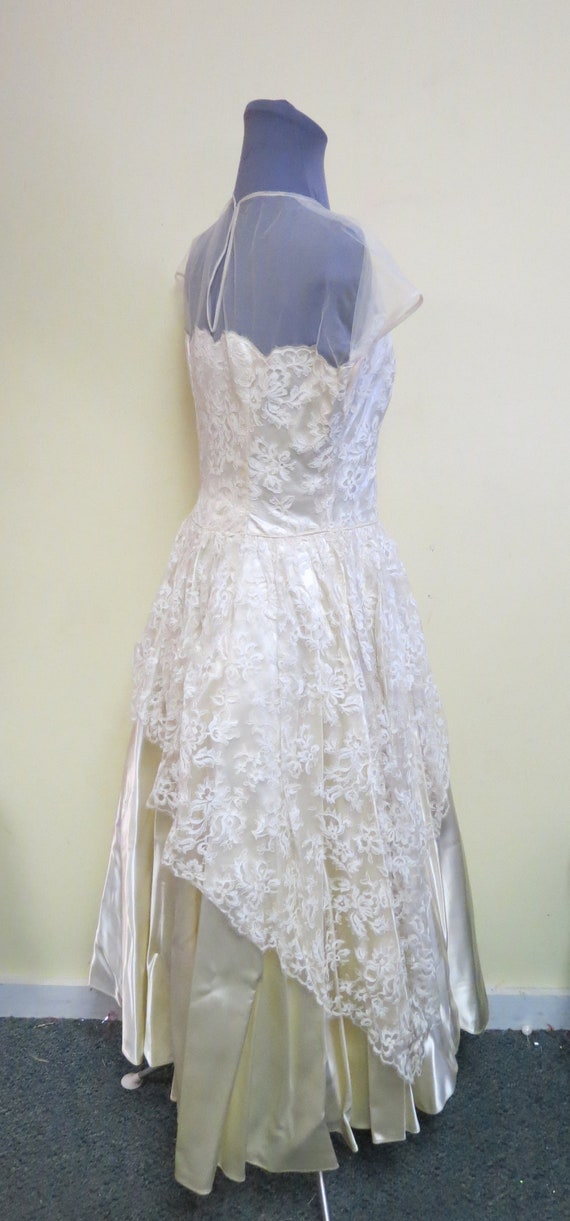 Vintage 50's Ivory Satin and Lace Wedding Dress, … - image 5