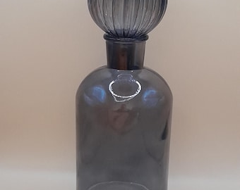 Jarra de vidro com rolha de vidro soprado