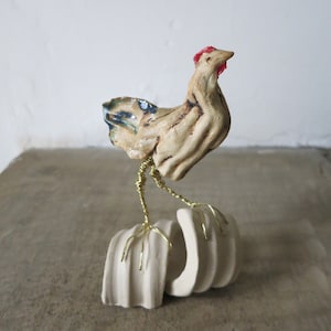 Small ceramic hen sculpture - Preparing to crow #3