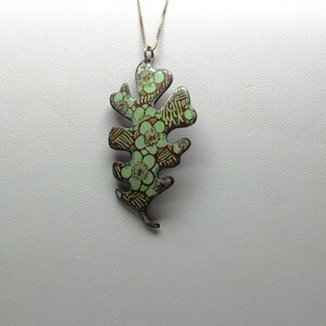 Green Oak Leaf Enamel Pendant, Japanese Cherry Blossom Pendant, Leaf Pendant, Enamel Pendant Handmade image 2