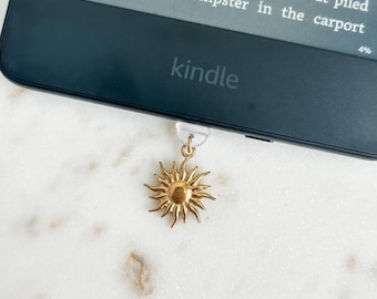 Protector USB-C Sun Charm Kindle Dust Plug: Bookish