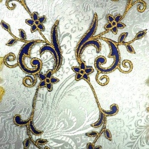 GB90 MIRROR PAIR Blue Gold Metallic Flower Vine Iron On Designer Embroidered Applique 9&quot; (GB90X-blgl)