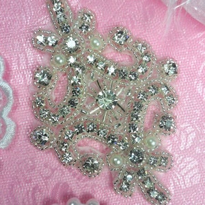 XR278 Pearl Crystal Glass Rhinestone Applique Silver Beaded 4&quot; (XR278-slcrp)