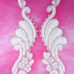0016 Appliques Ivory Mirror Pair Sequin Beaded 8&quot; (0016X-iv)