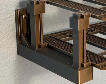 Modułowy stojak wystawowy na modele samochodów z klocków – uchwyty ścienne