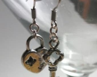 Key To My Heart - Earrings