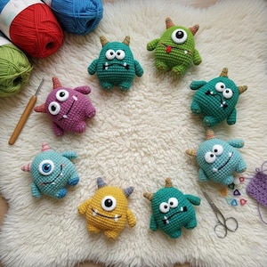 Gehaakte zakmonstersleutelhanger: amigurumi-pluchen sleutelhouder (download digitaal patroon)