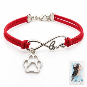 Infinity Love Paw Bracelet, close-up of the details. A sample personalized digital greeting card is shown alongside.