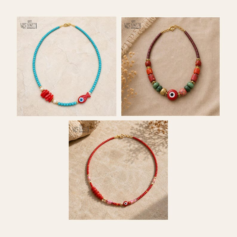 Puede incluir: Tres collares con dise&ntilde;os de cuentas distintos. El primero es turquesa con acentos de coral rojo y un dije de pez. El segundo tiene cuentas multicolores y un dije de ojo turco rojo. El tercero es rojo con un peque&ntilde;o ojo turco rojo.