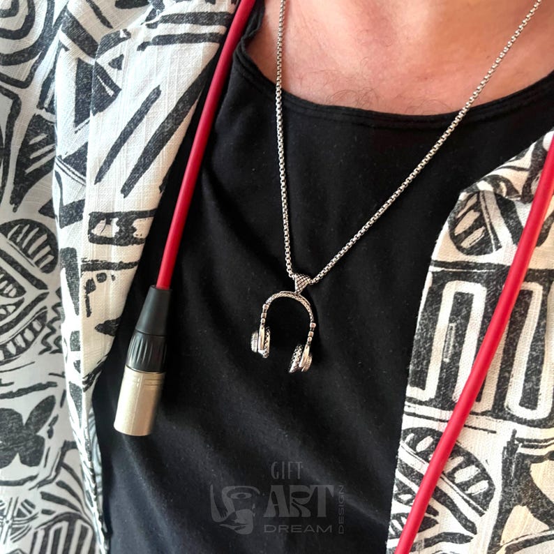 DJ Headphone Necklace: Stainless Steel Music Pendant image 2