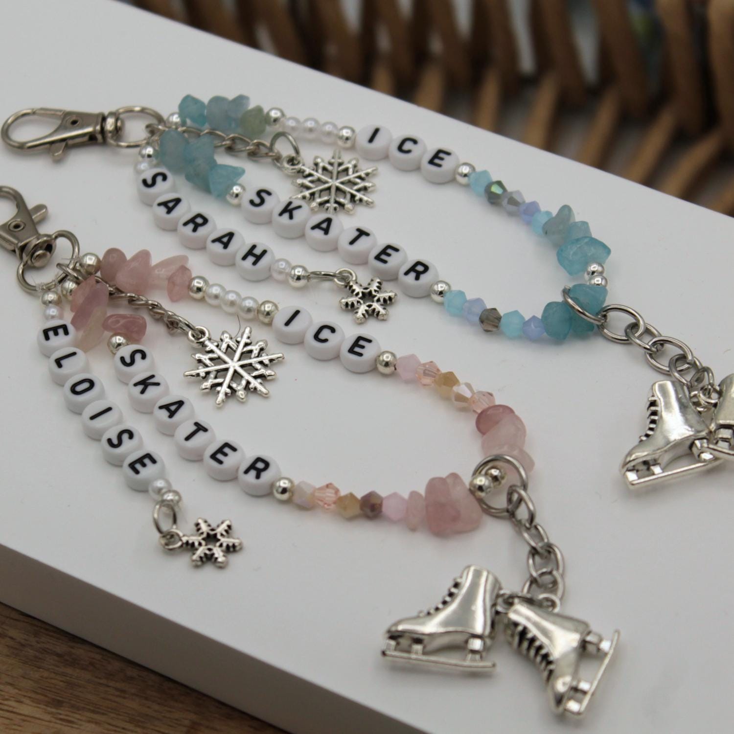 Portachiavi Invernale Con Pattino Da Ghiaccio E Fiocco Di Neve - Regalo Originale In Acciaio Per Donne, Amiche E Colleghe