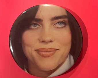 Épinglette Billie Eilish - Épinglette de 3 pouces - Accessoire pour les fans de musique - Épinglette de célébrité - Objet de collection de la culture pop.