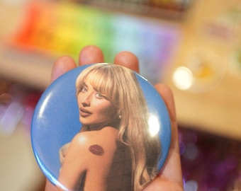 Sabrina Carpenter Button Pin – Bold & Beautiful!
