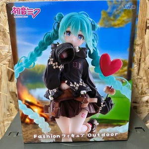 Hatsune Miku Fashion Figure Outdoor Taito From Japan New Kawaii Authentic Vocaloid