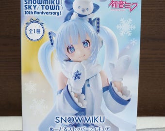 Figura Hatsune Miku Noodle Stopper — Snow Miku Sky Town 10.ª versión Furyu Vocaloid de Japón. Nueva y auténtica.
