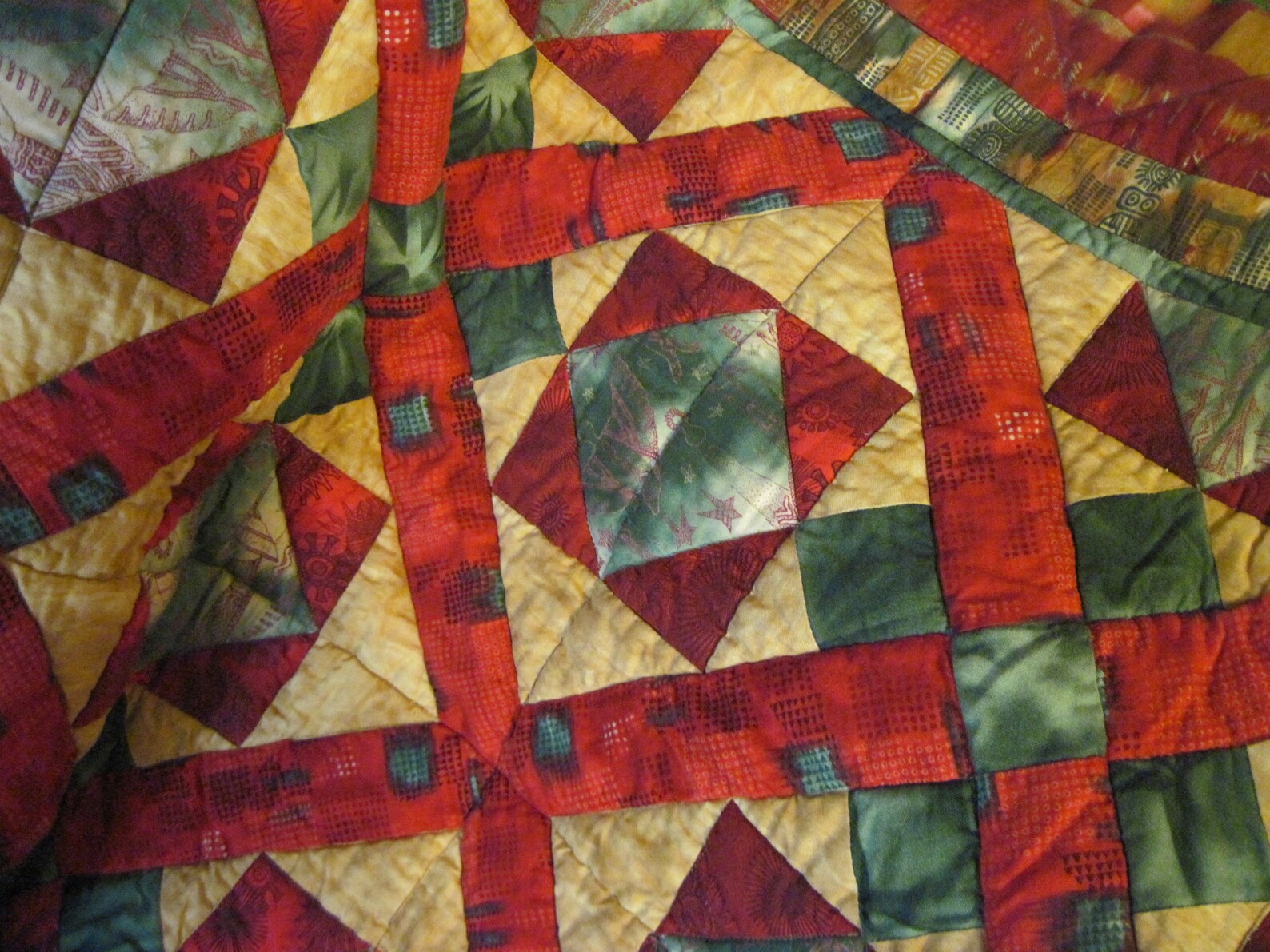 Christmas Quilt, Xmas Quilt, Gender Neutral Quilt, Gold Quilt, Green