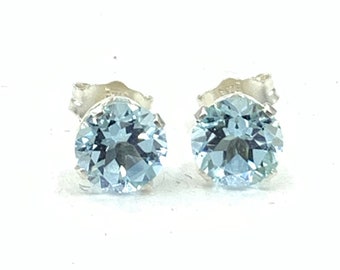 Clous d'oreilles en argent sterling 2 carats avec topaze bleu ciel 6 mm