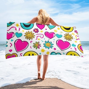 Smiley Face and Heart Beach Towel – Colorful Retro Print Bath Sheet for Pool & Travel