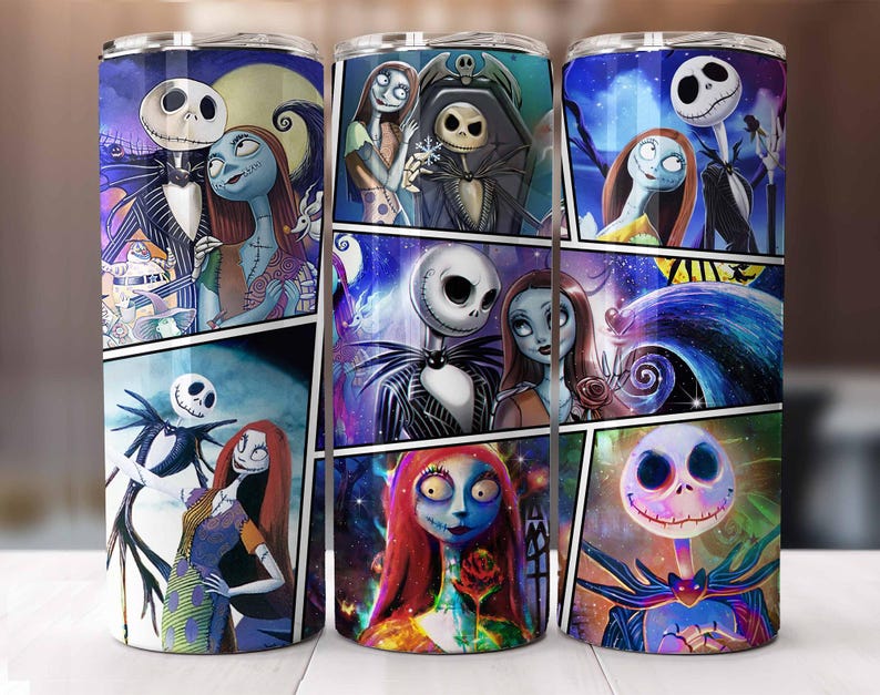 Puede incluir: Tres vasos de acero inoxidable con un dise&ntilde;o de c&oacute;mic que presenta personajes de Pesadilla antes de Navidad. La obra de arte incluye a Jack Skellington, Sally y otros personajes en un estilo de dibujos animados colorido.