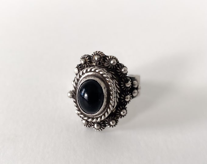 Vintage Taxco Mexico Poison Ring in 925 Sterling Silver & Black Onyx – Handmade 1980s Jewelry