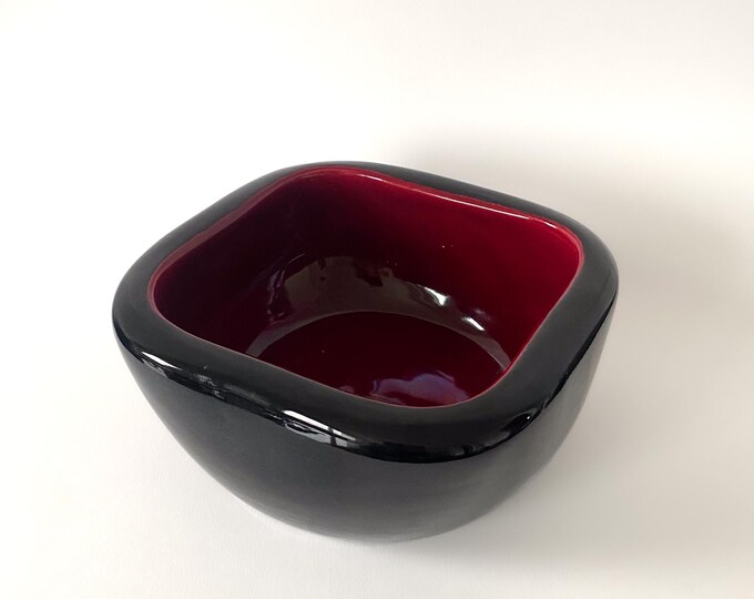 Large vintage ceramic bowl Kéramos Sèvres black and red - 1950s Mid-century Modern Design