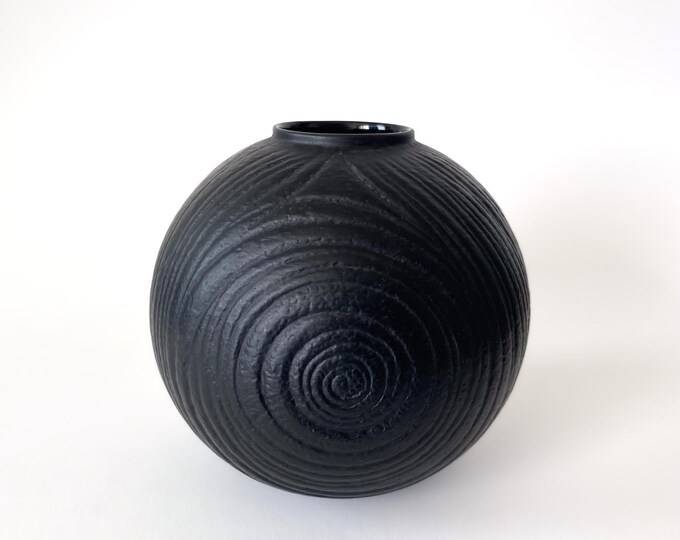 Rosenthal Studio Linie black porcelain vase, modernist design, 1970s