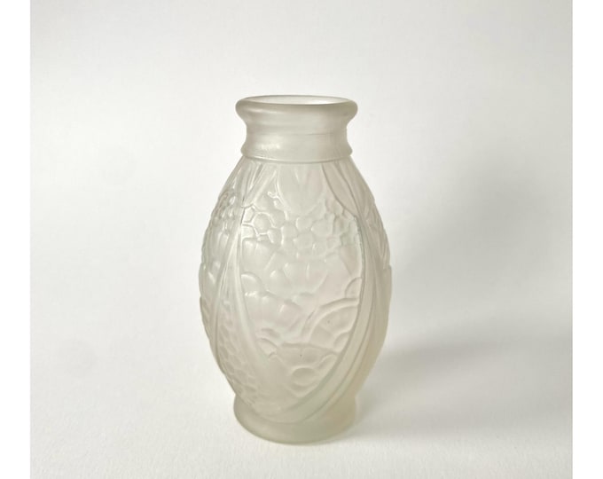 Frosted Molded Glass Vase, Art Deco Joma France, 1930s - Lalique Style
