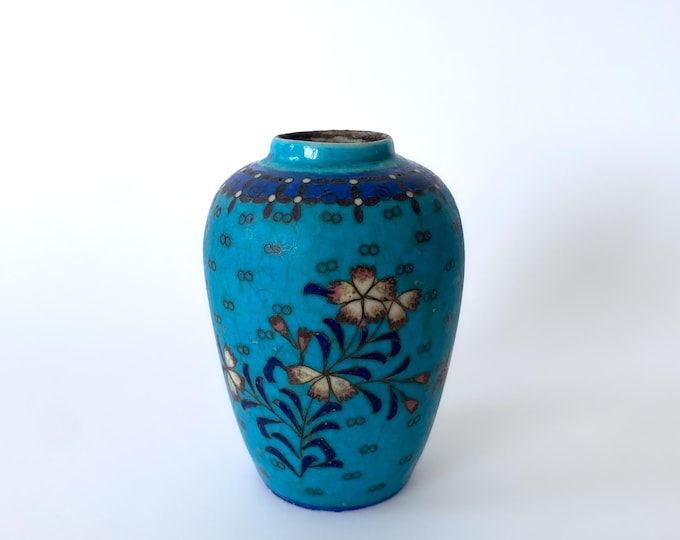 Antique Chinese Cloisonné Porcelain Vase with Turquoise Enamel and Stylized Floral Motif - Handcrafted Oriental Art, 1930s