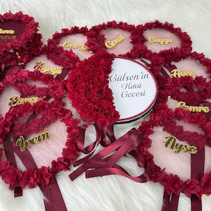 Tamburelli all'henné "personalizzati" per la sposa e le damigelle - Tamburelli all'henné floreale personalizzati per la notte Braut
