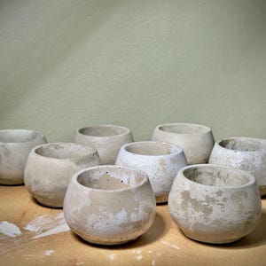 Photophore en béton fait main : bol décoratif minimaliste