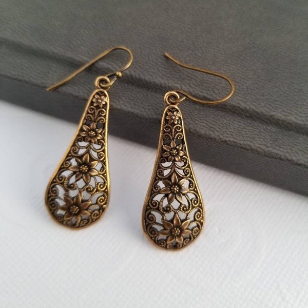 Filigree earring. Oxidized antique brass dangle earrings, Art Nouveau floral